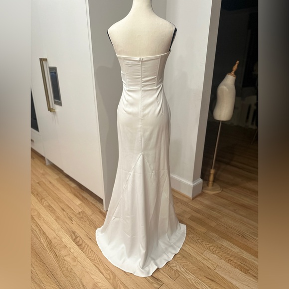 NWT White strapless gown - Wedding- Formal- Prom - Picture 4 of 4